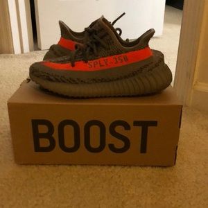 Yeezy 350 boost size 5 1/2 been used a little.